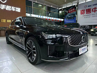 VOLVO S90 2025