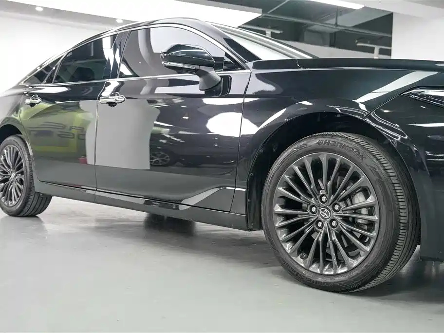 TOYOTA AVALON 2024