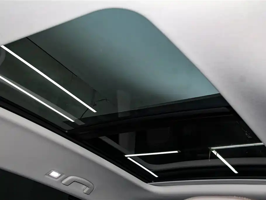 VOLKSWAGEN VILORAN 2025