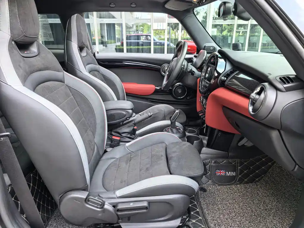 MINI JCW 2020