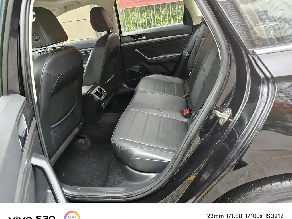 VOLKSWAGEN LAVIDA 2021