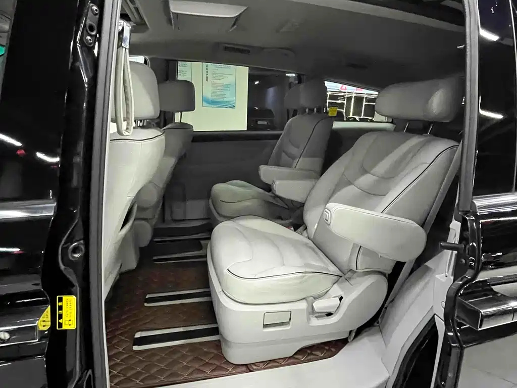 LUXGEN BIG 7 MPV 2016