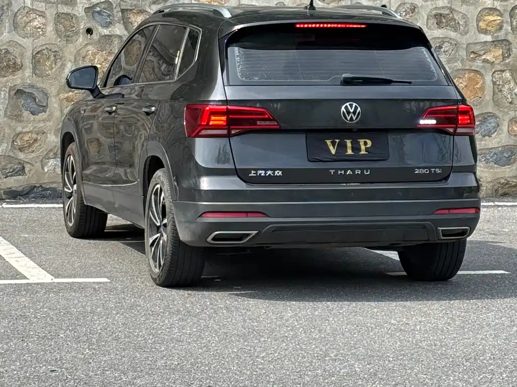 VOLKSWAGEN THARU 2021