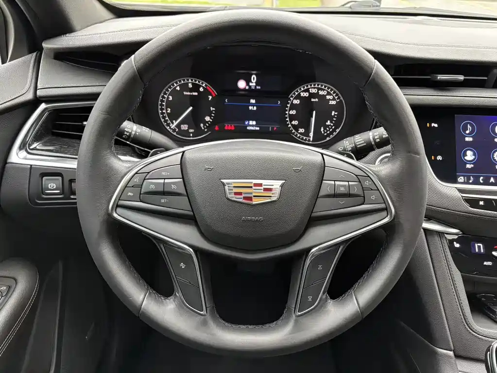 CADILLAC XT5 2020