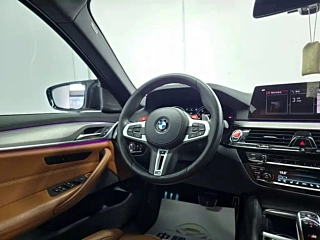 BMW M5 2018 YEAR M5 2018
