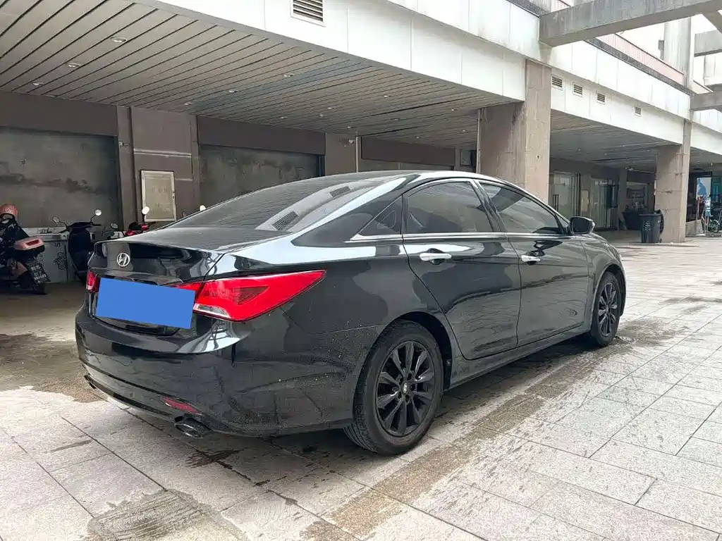 HYUNDAI SONATA 2013