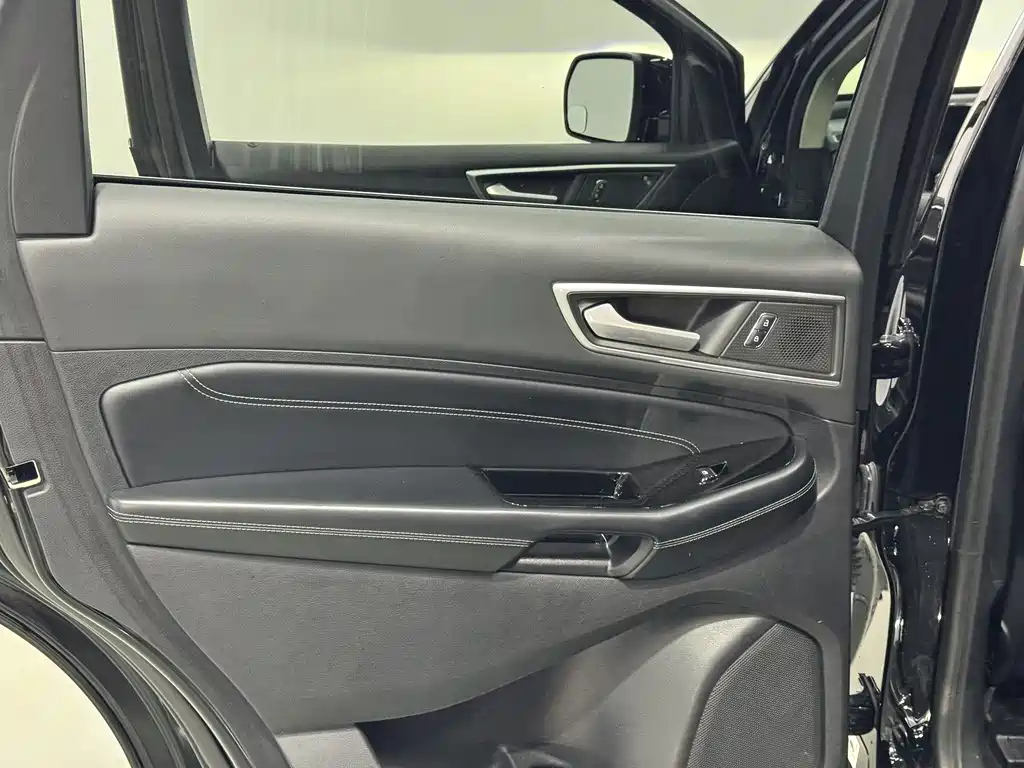 FORD EDGE 2021