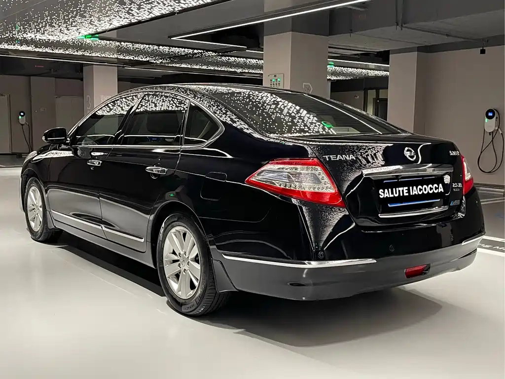 NISSAN TEANA 2011