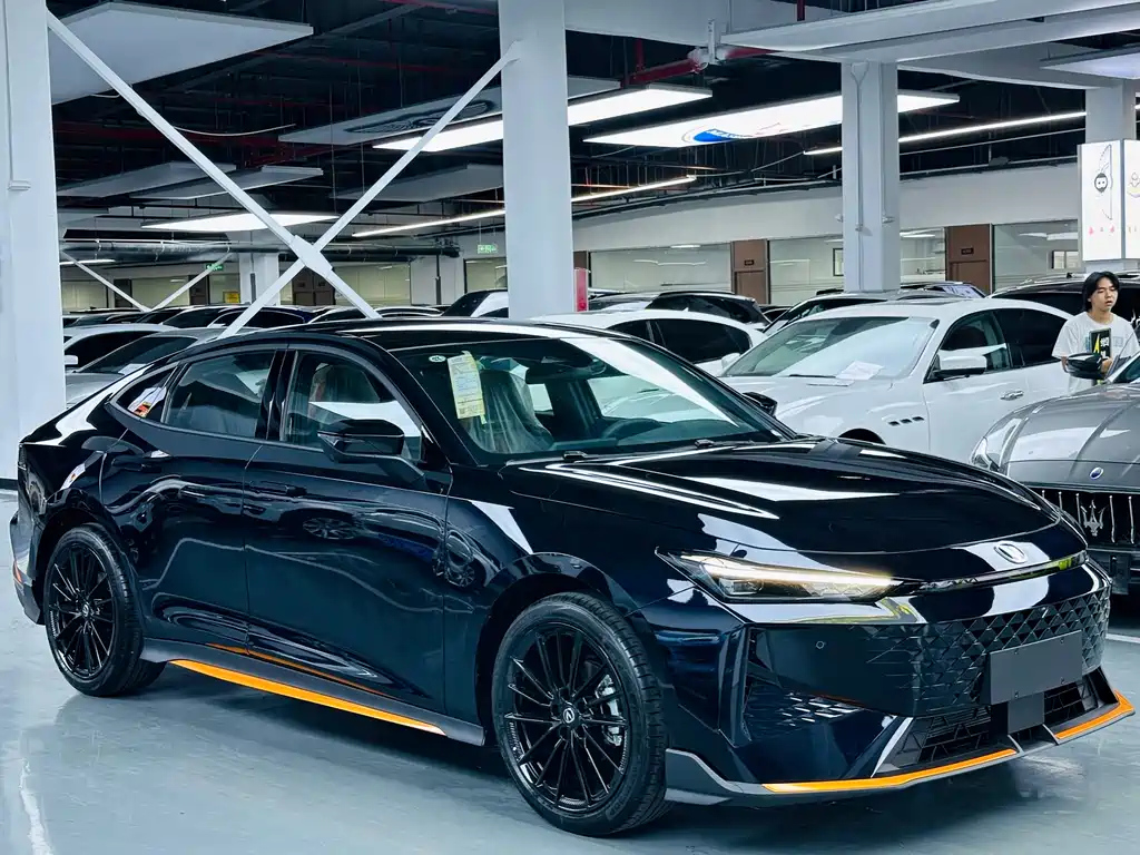 CHANGAN UNI-V 2025