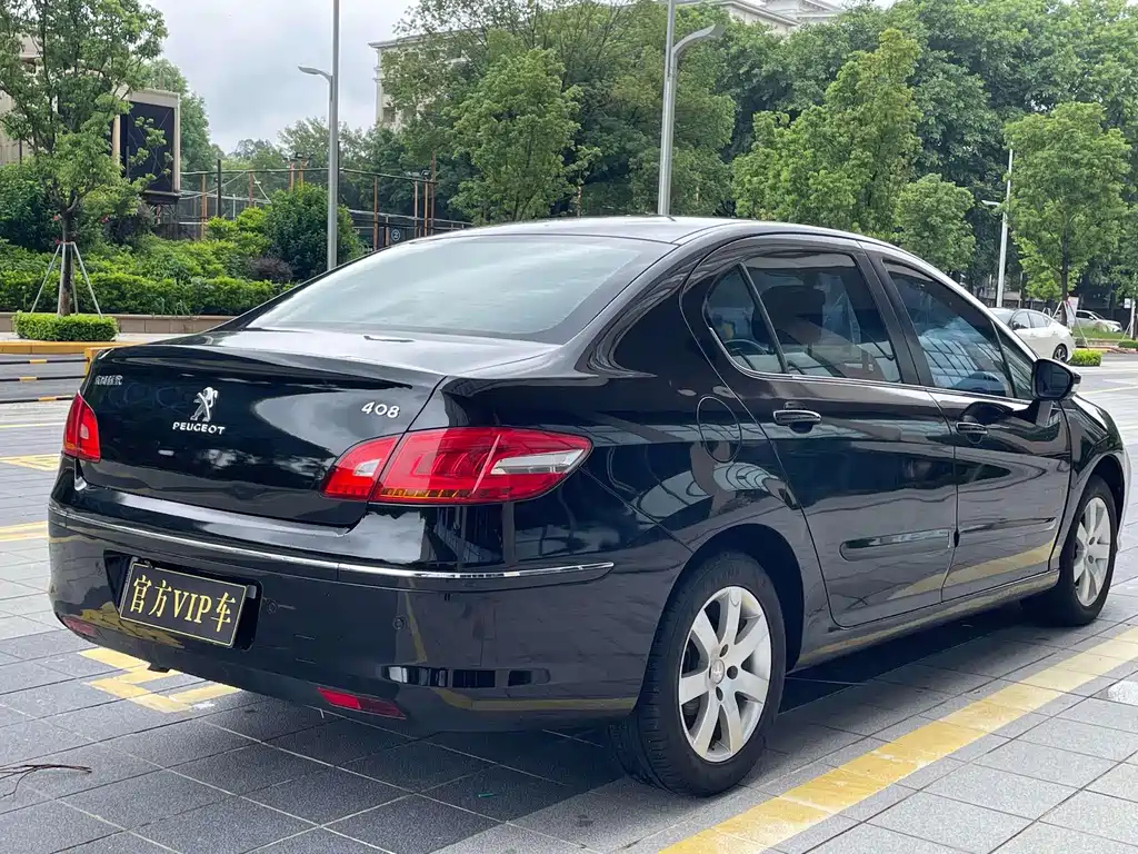 PEUGEOT 408 2013