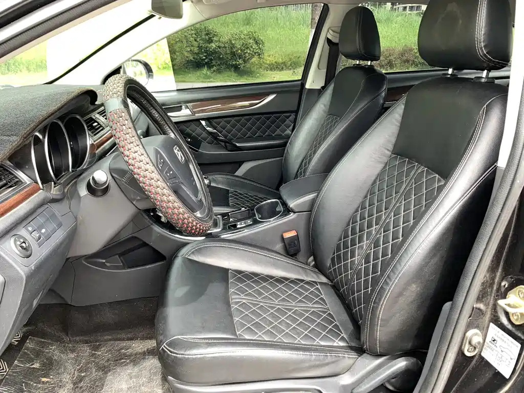 ZOTYE Z500 2015