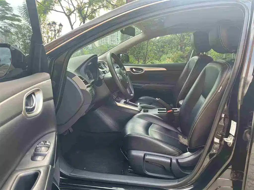 NISSAN SYLPHY 2019