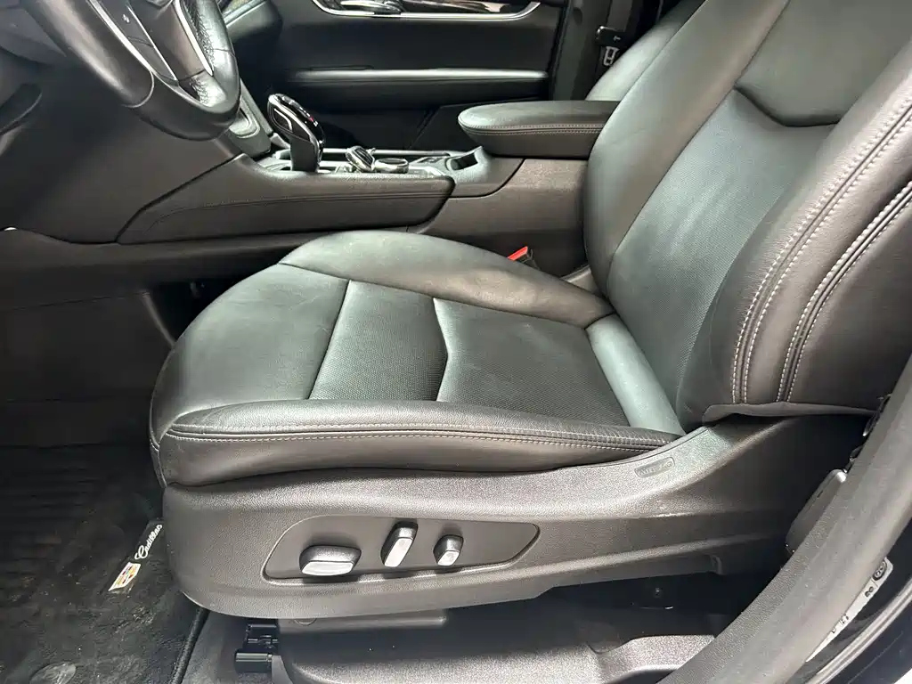 CADILLAC XT5 2020
