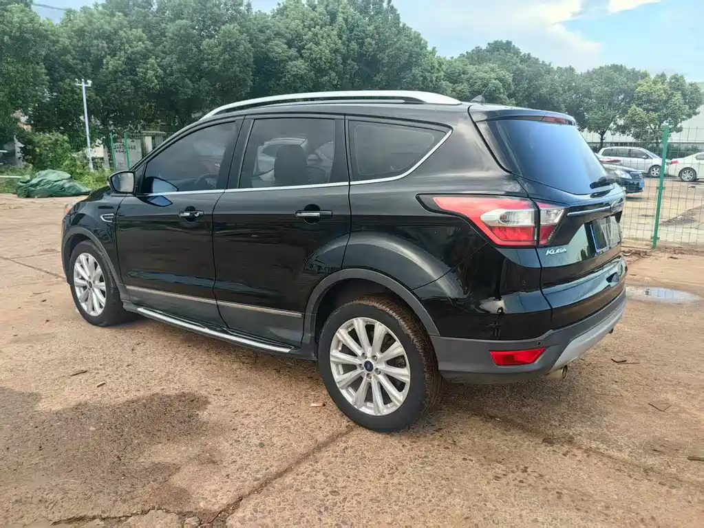 FORD ESCAPE 2018