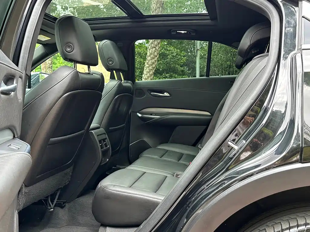 CADILLAC XT4 2021