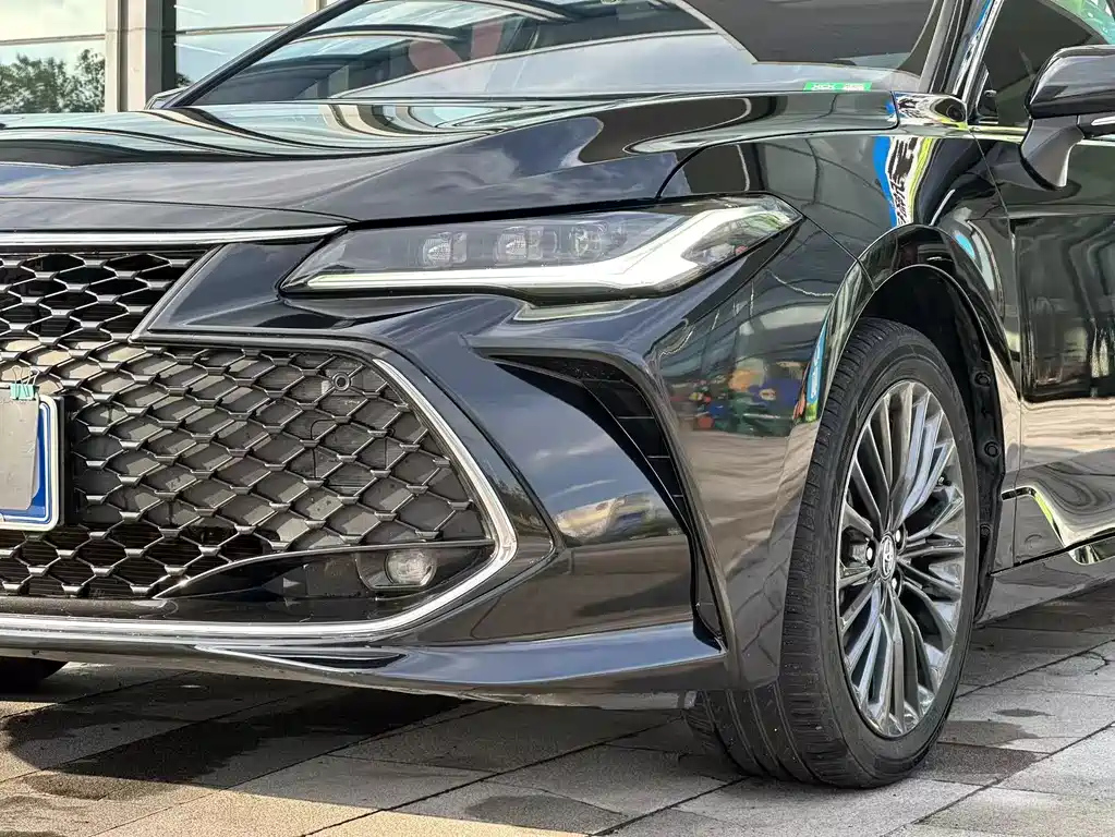 TOYOTA AVALON 2023