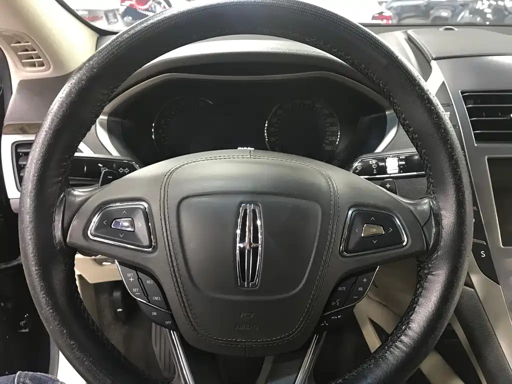 LINCOLN MKZ 2018