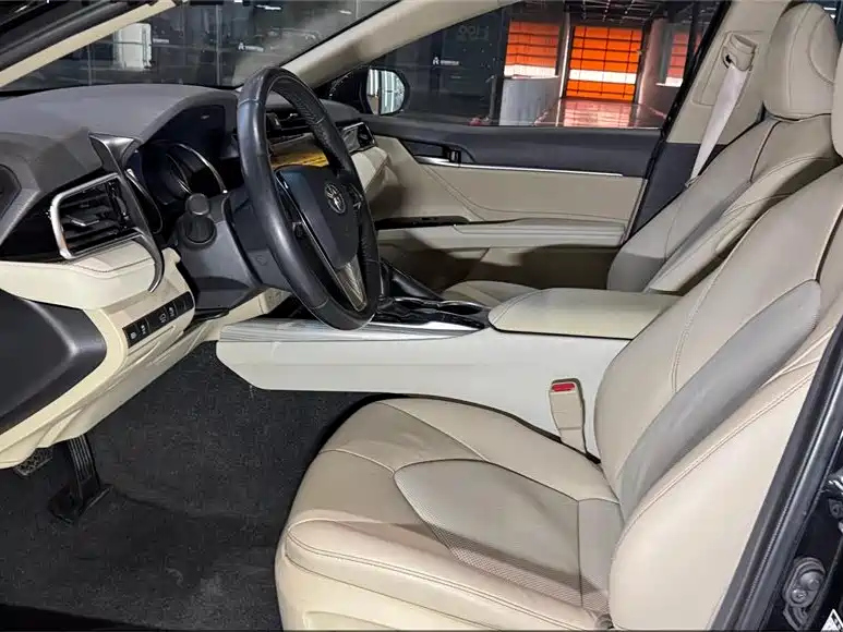 TOYOTA CAMRY 2019