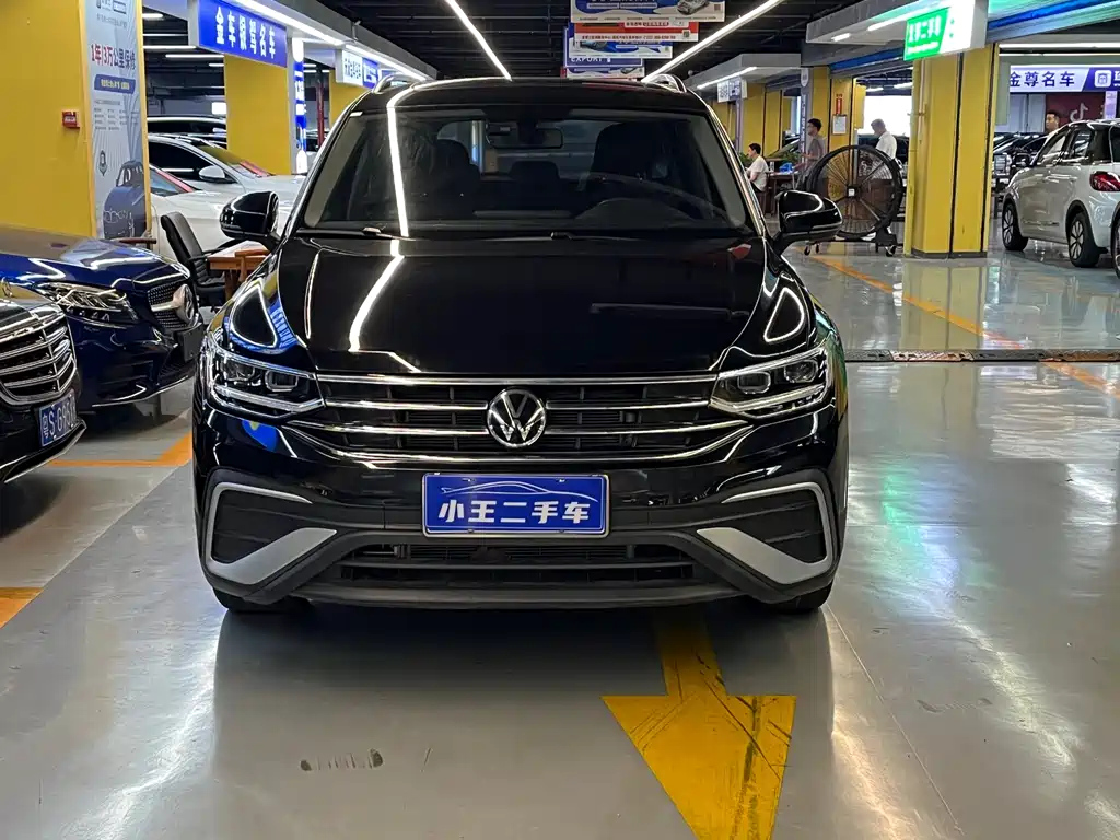 VOLKSWAGEN TIGUAN L 2023