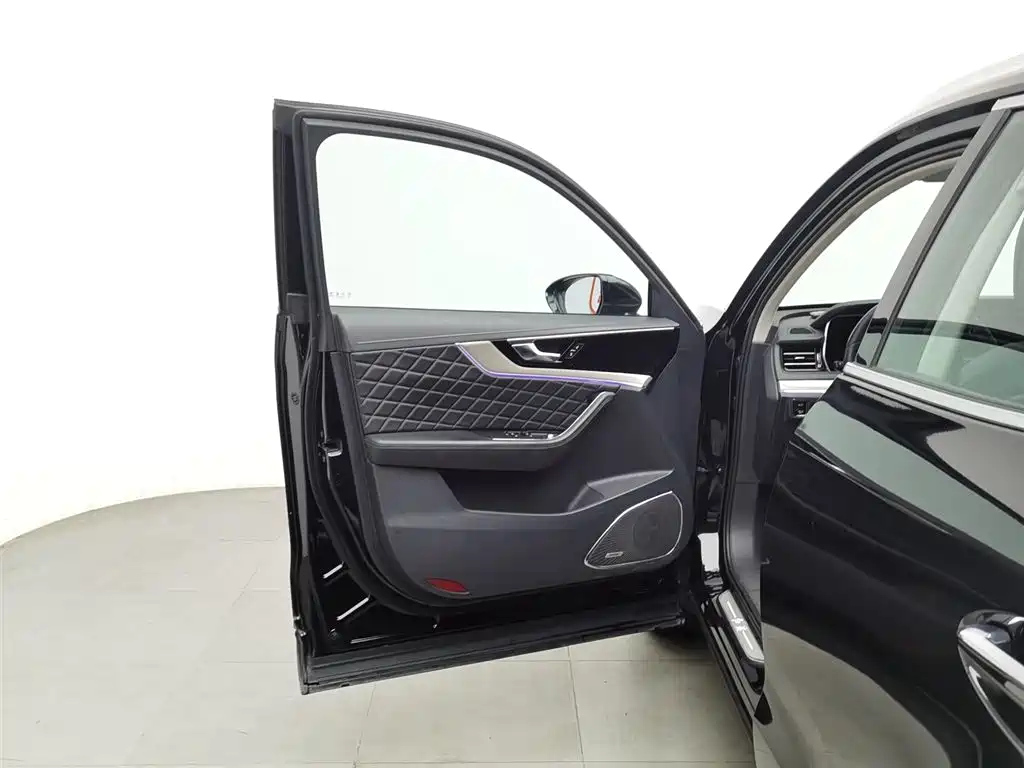 HONGQI HS5 2020
