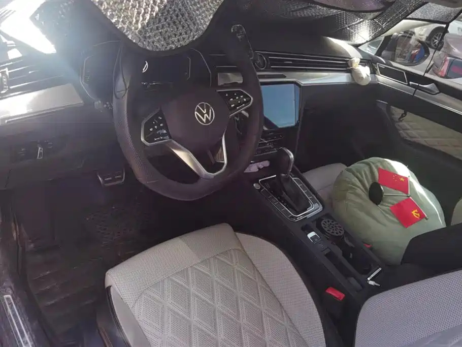 VOLKSWAGEN MAGOTAN 2023