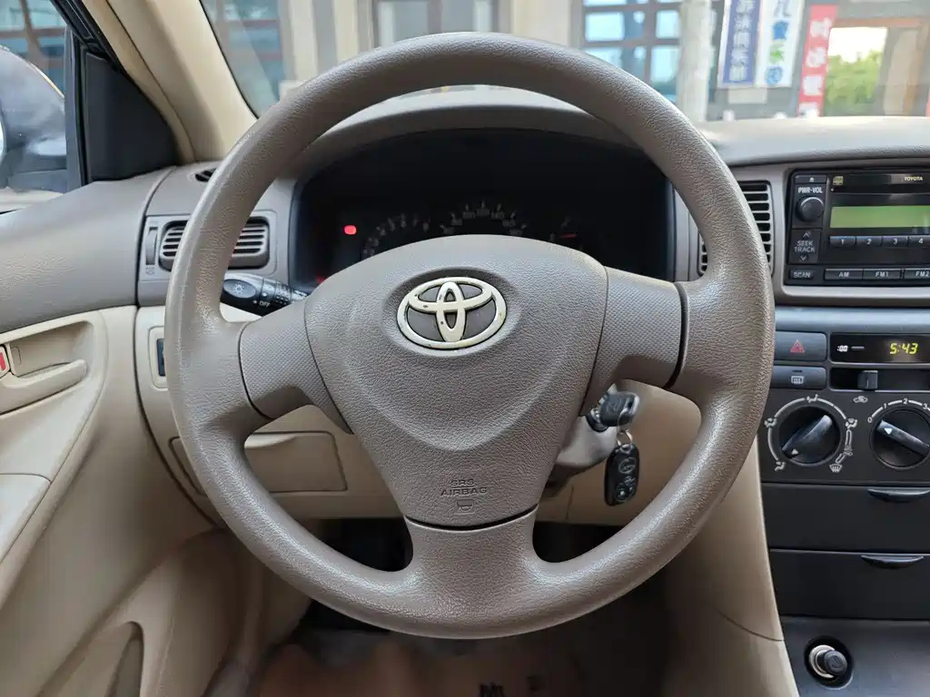 TOYOTA COROLLA 2011