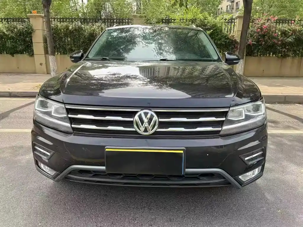 VOLKSWAGEN TIGUAN L 2017
