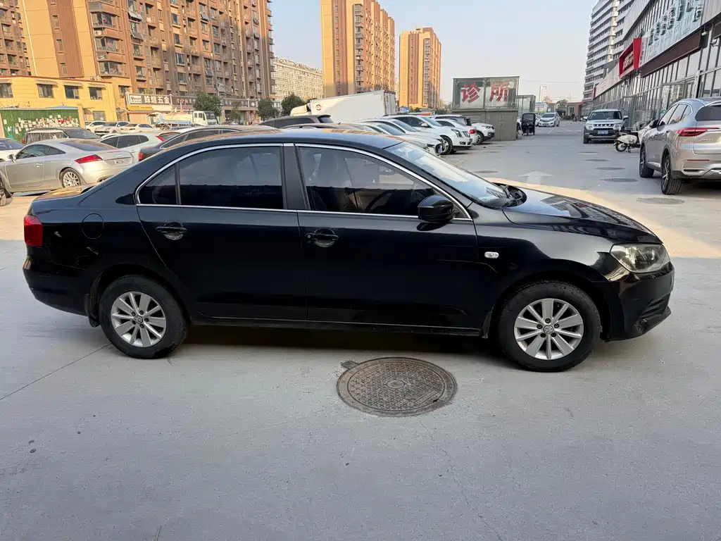 VOLKSWAGEN JETTA 2014