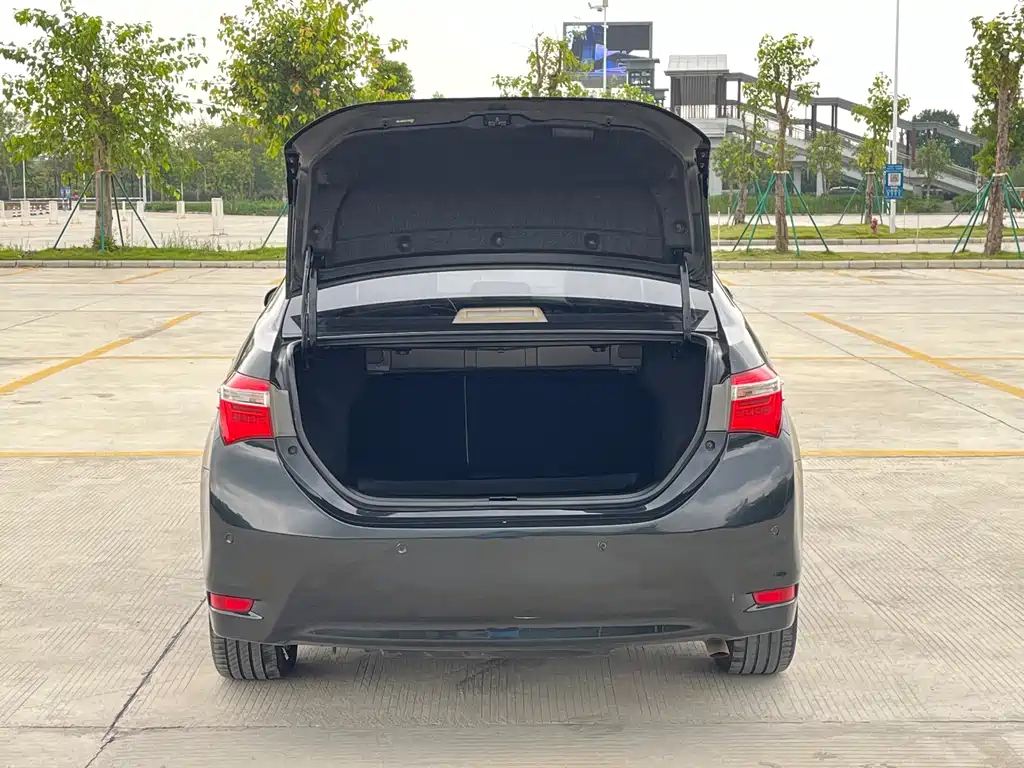 TOYOTA COROLLA 2015