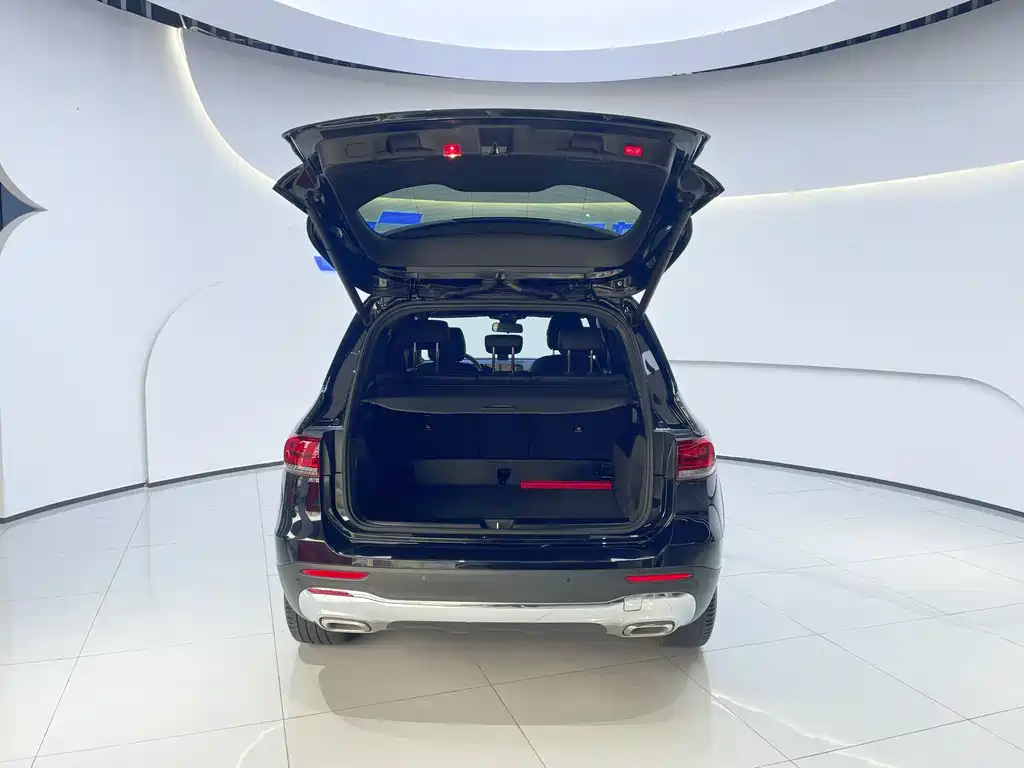 MERCEDES BENZ GLB 2023