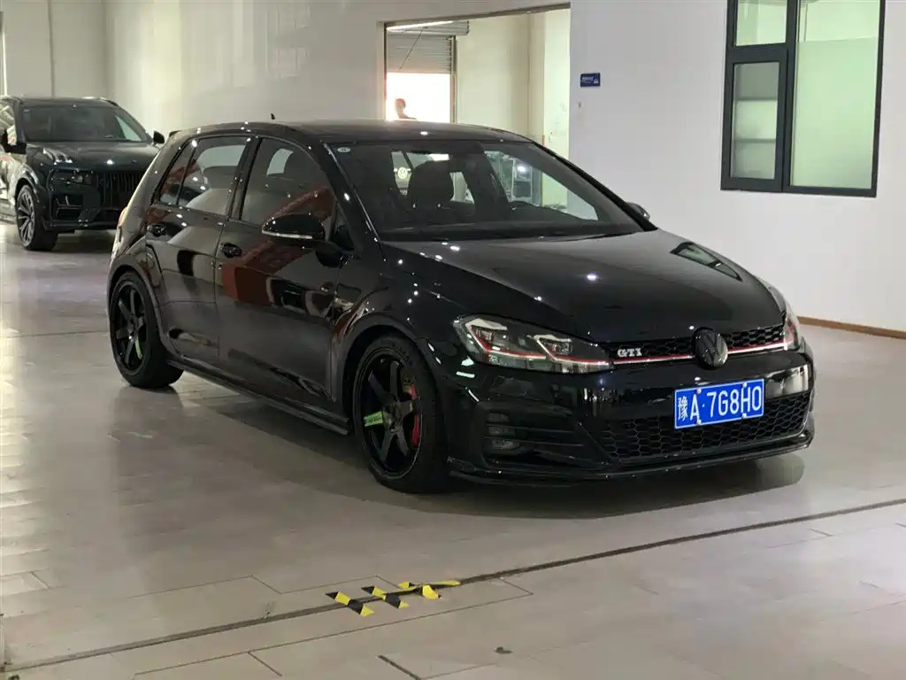 VOLKSWAGEN GOLF GTI 2018