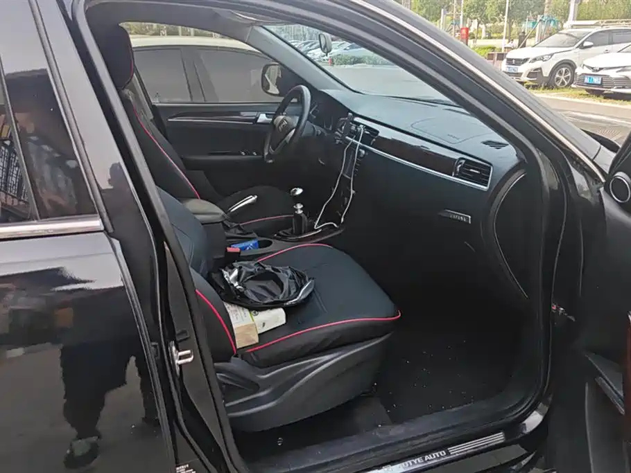 ZOTYE T600 2015