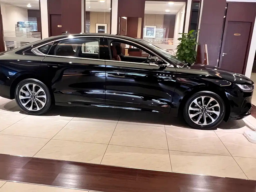 LINCOLN Z 2025