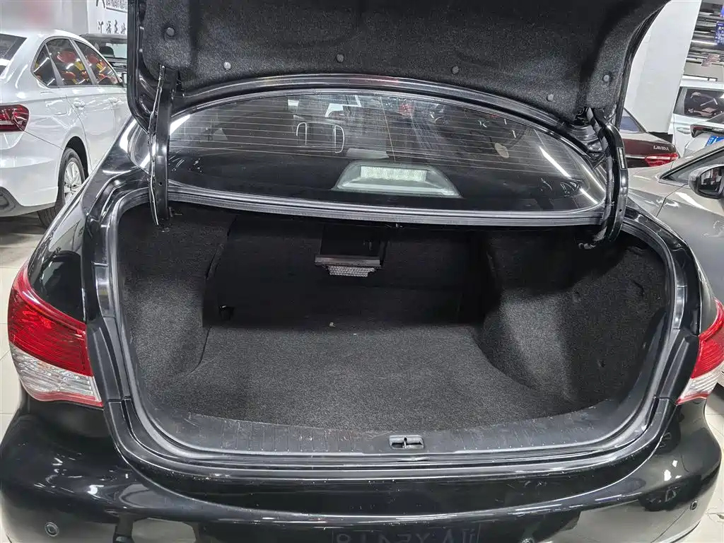 NISSAN SYLPHY 2016