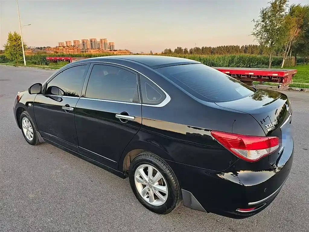 NISSAN SYLPHY 2016