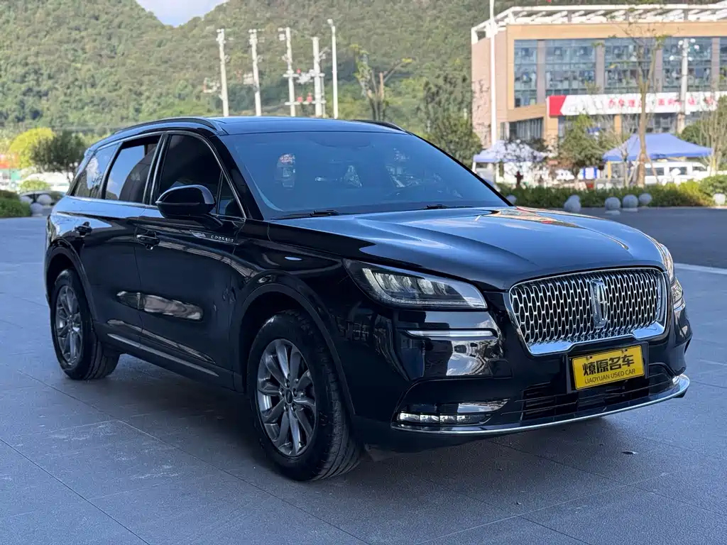 LINCOLN ADVENTURER 2021