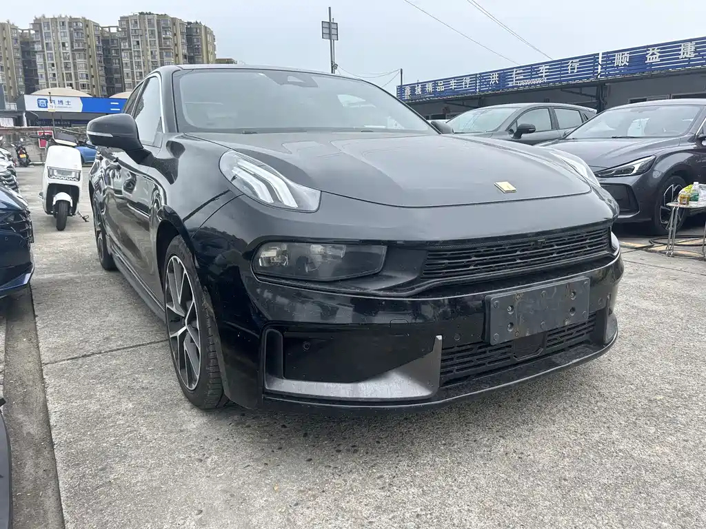 LYNK&CO 03 2018