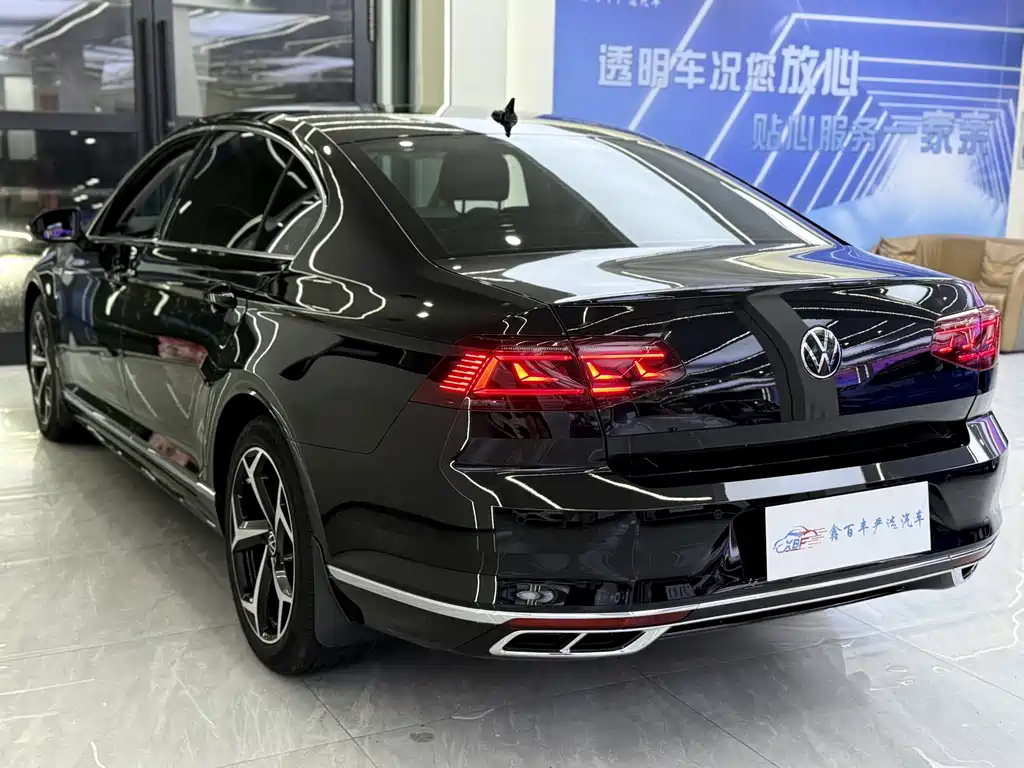 VOLKSWAGEN MAGOTAN 2023