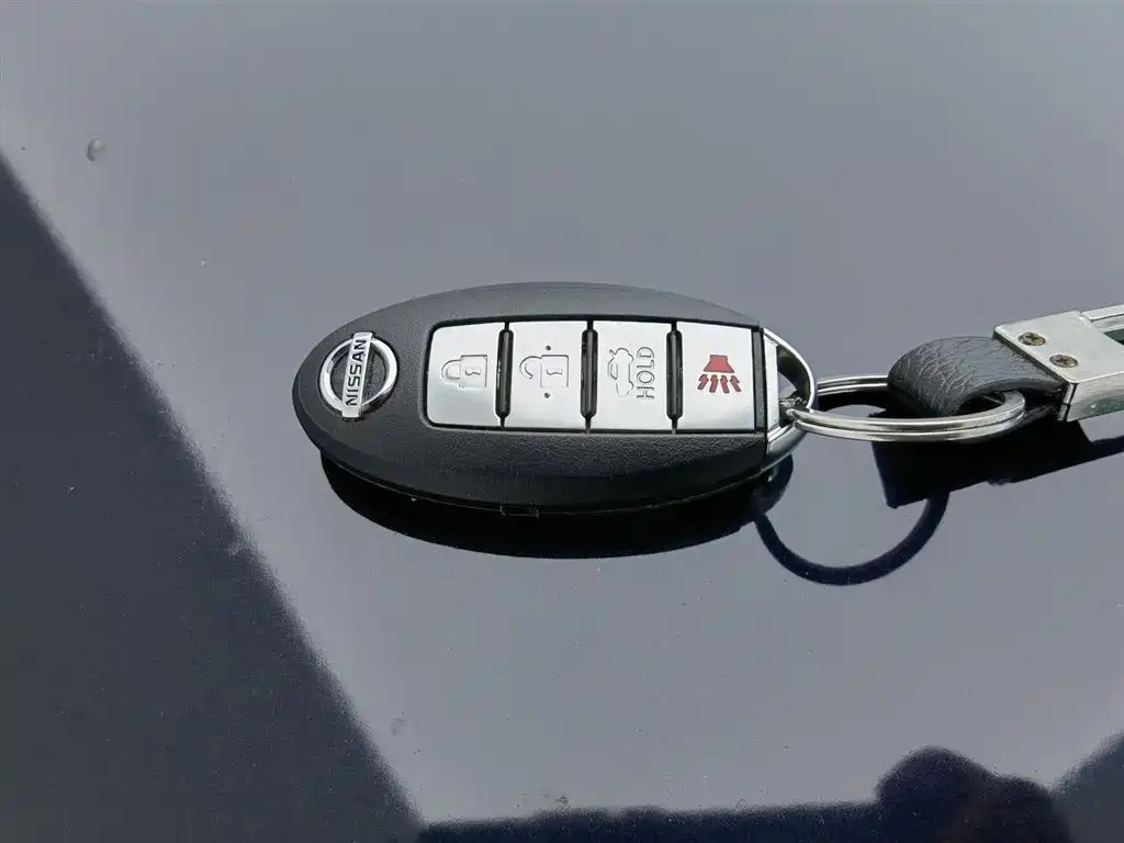 NISSAN TEANA 2011