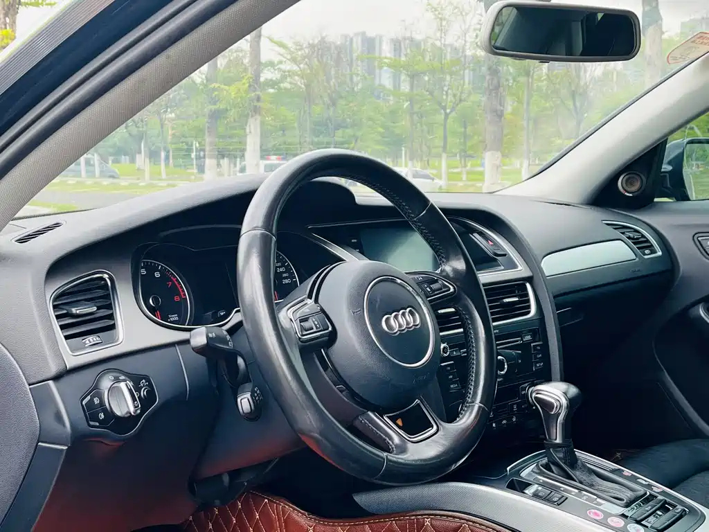 AUDI A4L 2015