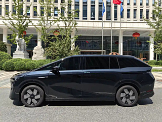 XPENG MOTORS X9  2024 YEAR 610 RANGE PRO 2024