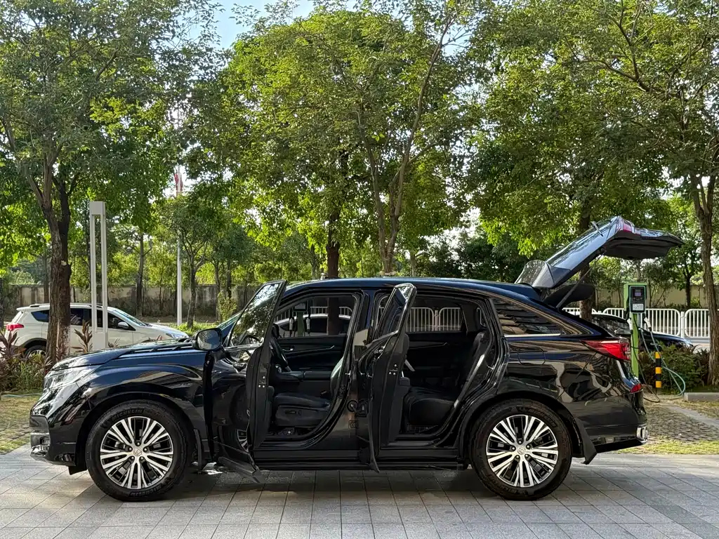 HONDA AVANCIER 2020
