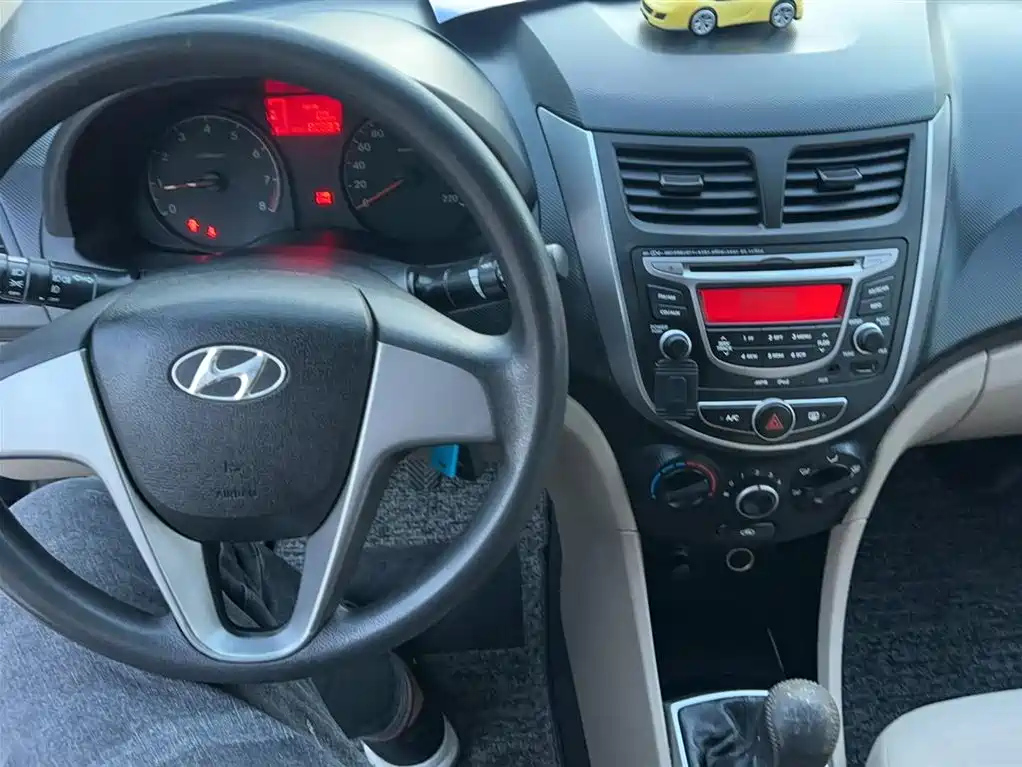 HYUNDAI RENA 2014