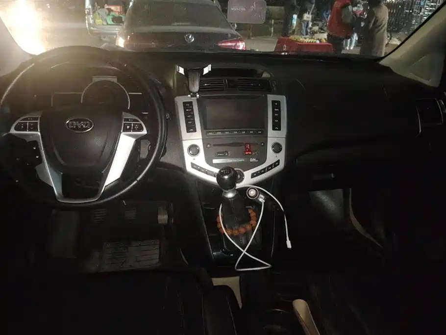 BYD S6 2015