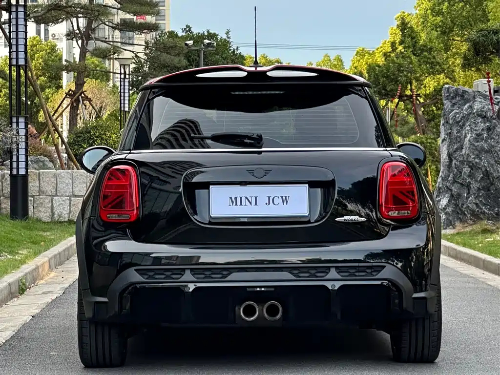 MINI JCW 2023