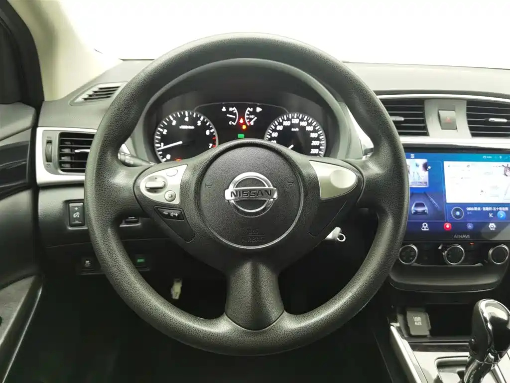 NISSAN SYLPHY 2019