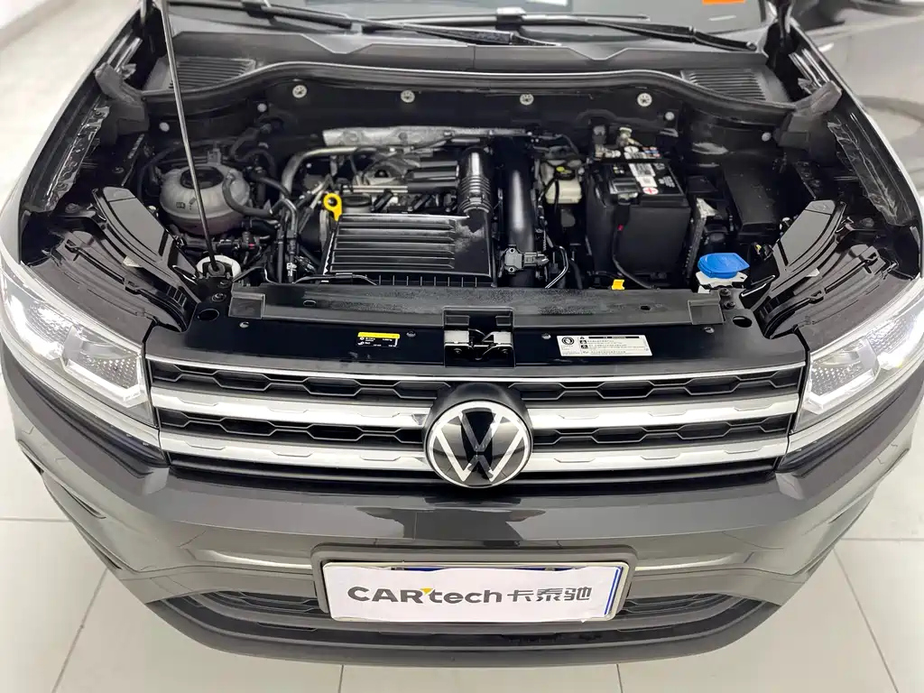 VOLKSWAGEN THARU 2022