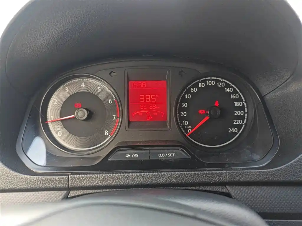 VOLKSWAGEN JETTA 2017
