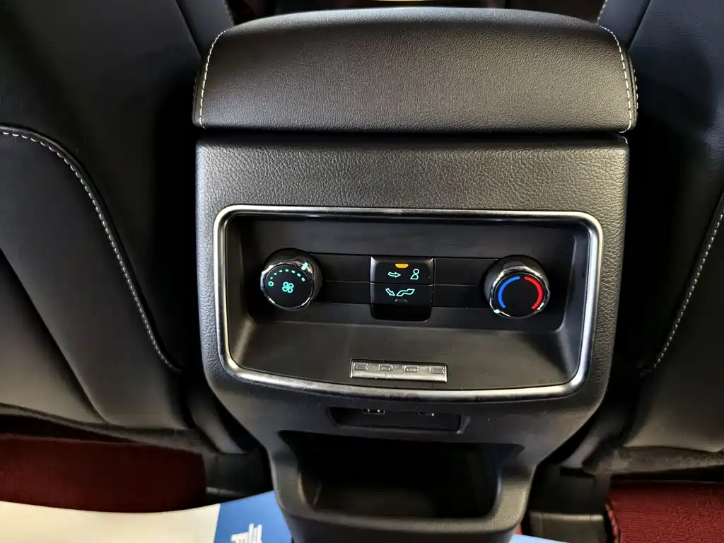 FORD EDGE 2021