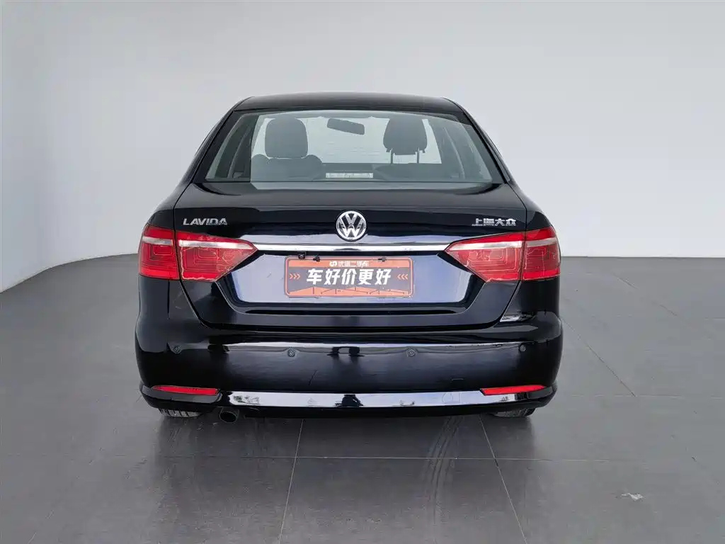 VOLKSWAGEN LAVIDA 2013